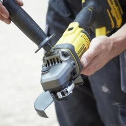 Smerigliatrice Angolare Stanley SFMCG400M2K -Strumenti Per La Casa DEWALT 4 fe1c19a0 1464 43b3 bb45 cf36549f9b77