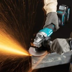 Smerigliatrice Angolare Makita GA036GZ 40V -Strumenti Per La Casa MAKITA 3 56a7b6d3 5af3 4116 aefe 433d16b06ec6