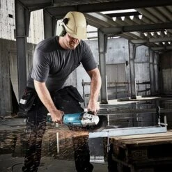 Smerigliatrice Makita GA9020 2200W -Strumenti Per La Casa MAKITA 4 b1be25c2 bb40 4201 b6a2 aaeba615202a